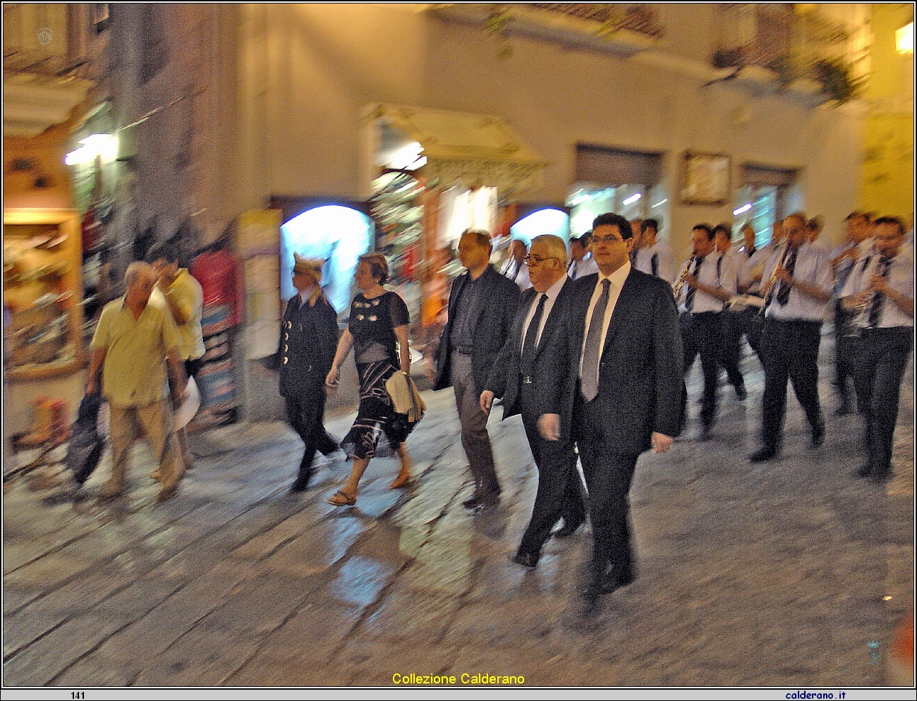 Guidando la Banda Musicale 1289 110804.jpg