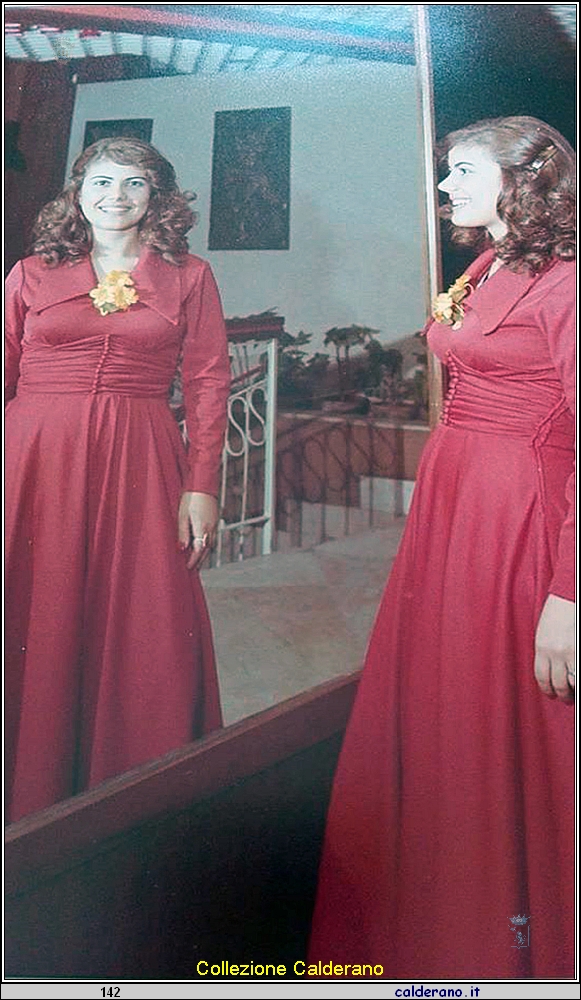 Adriana Nocito allo specchio.jpg