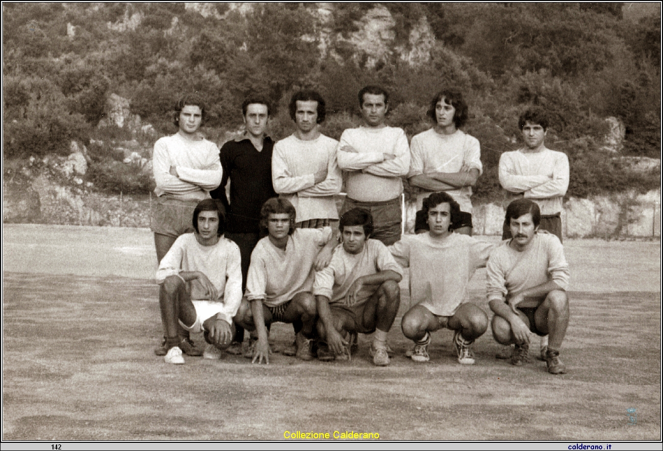Calcio Maratea con Scescello, Gigino, Gabriele, Peppino, Tonino, Gerardo, Giannino, Giovanni, Nicolino, Gianni e Mario.jpeg