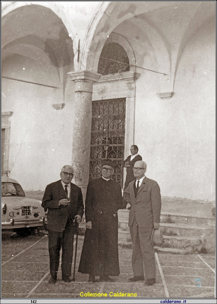 Peppino Di Trani, Don Domenico Dammiano e Feluccio Mandarini.jpeg