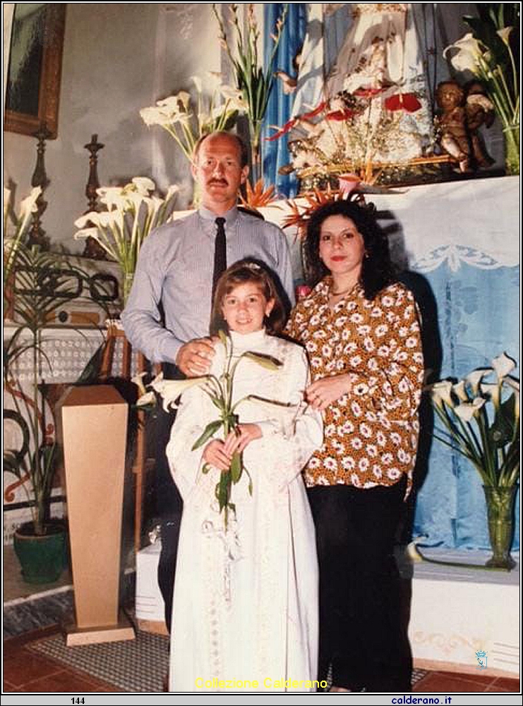 Nausikaa Martino alla Prima Comunione.JPG