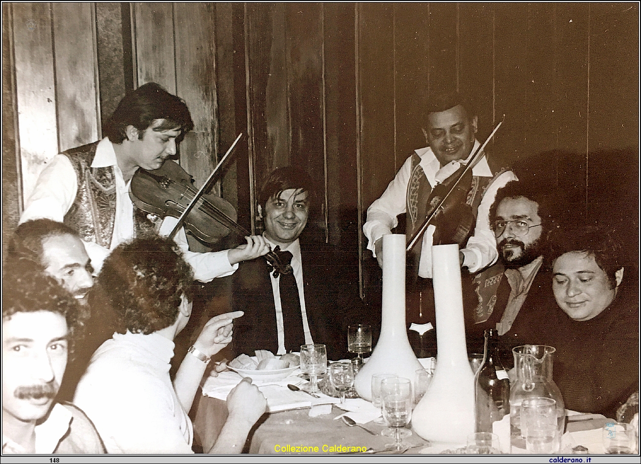 Ettore Maestri, Jose' e Francisco Cernicchiaro e Toto' Manfredi a Budapest.jpg