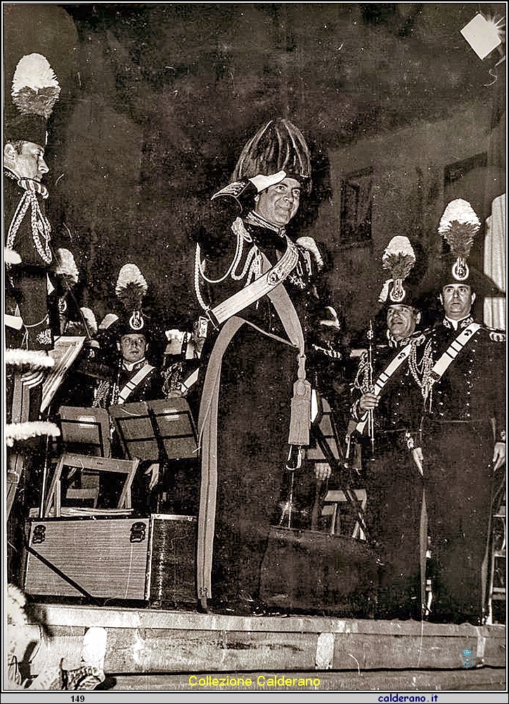 Il Maestro Vincenzo Borgia della Banda Musicale dell'Arma dei Carabinieri 1982.jpg