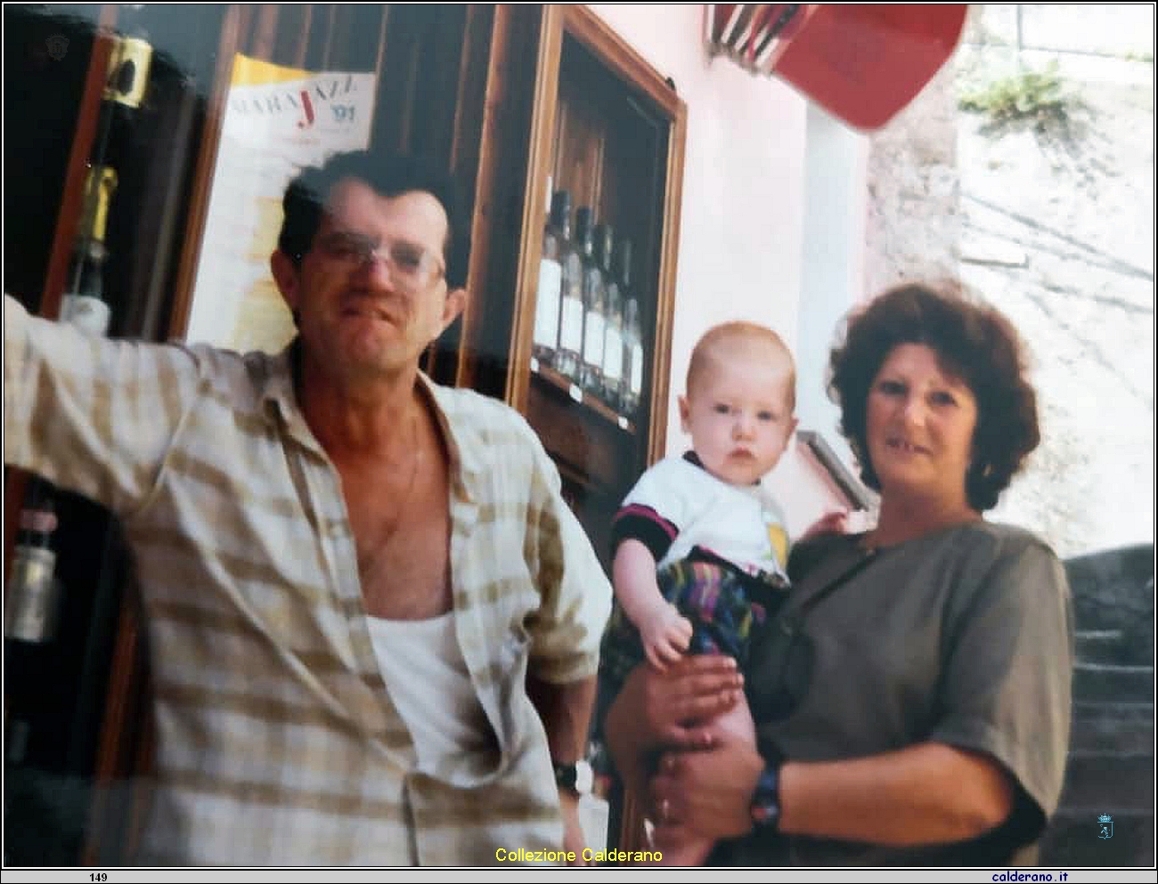 Vincenzo Mollica con Antonieta Ciliberti e il nipotino.JPG