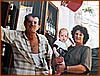 Vincenzo Mollica con Antonieta Ciliberti e il nipotino.JPG