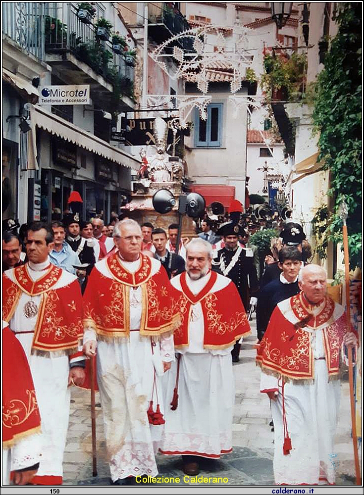 Domenico Sarsale alla Processione di San Biagio 09 maggioi 2002.jpg