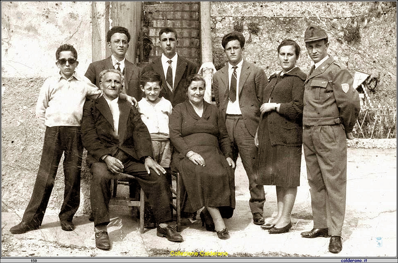 Famiglia di Venturo Apicella e Teresa Glosa.jpg