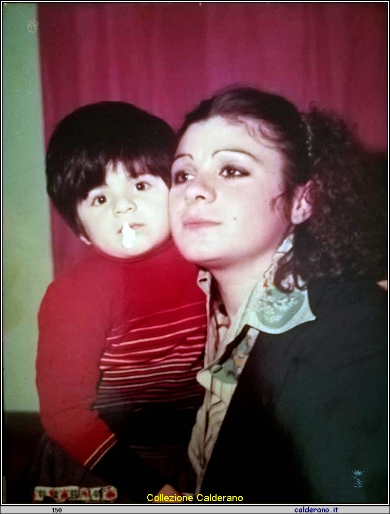 Fiorella Limongi e la sorellina.jpg