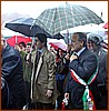 Aspettando San Biagio sotto la pioggia giovedi' 6 maggio 2004.jpg