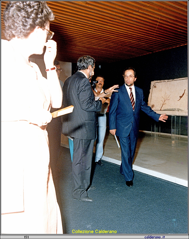 Francesco Sisinni negli scavi di Pompei.jpeg