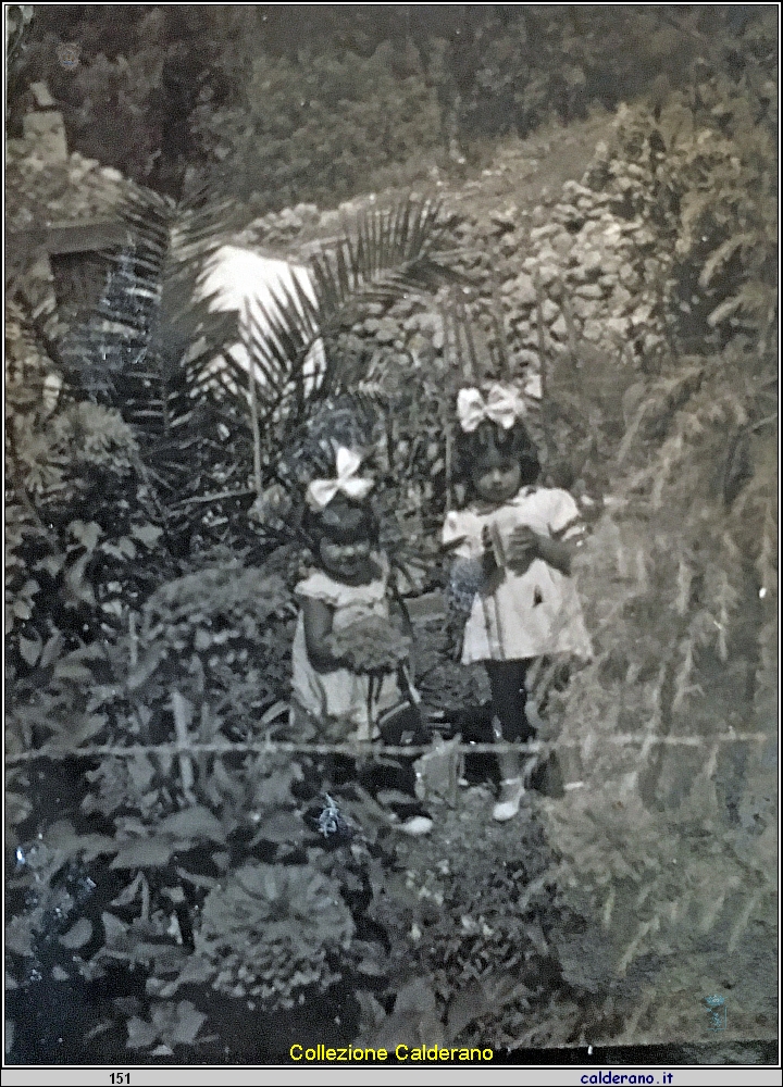 Luciana e Cristina D'Orlando marzo 1950.jpg