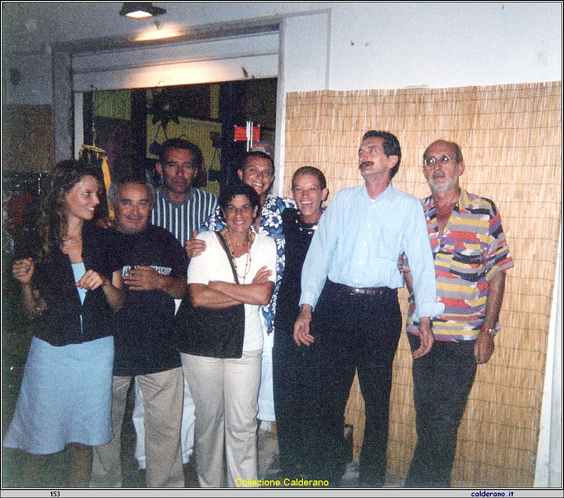 Artista nel Vicoletto  con Serena Gallini, Toto' Manfredi, Domenico, Giovanna, Fans, Francesca Aldo e Ken Damy.jpeg