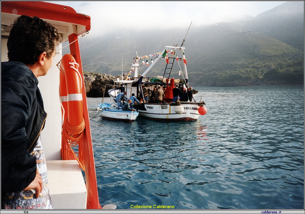 La Statua di San Biagio sulla barca a Santojanni.jpeg