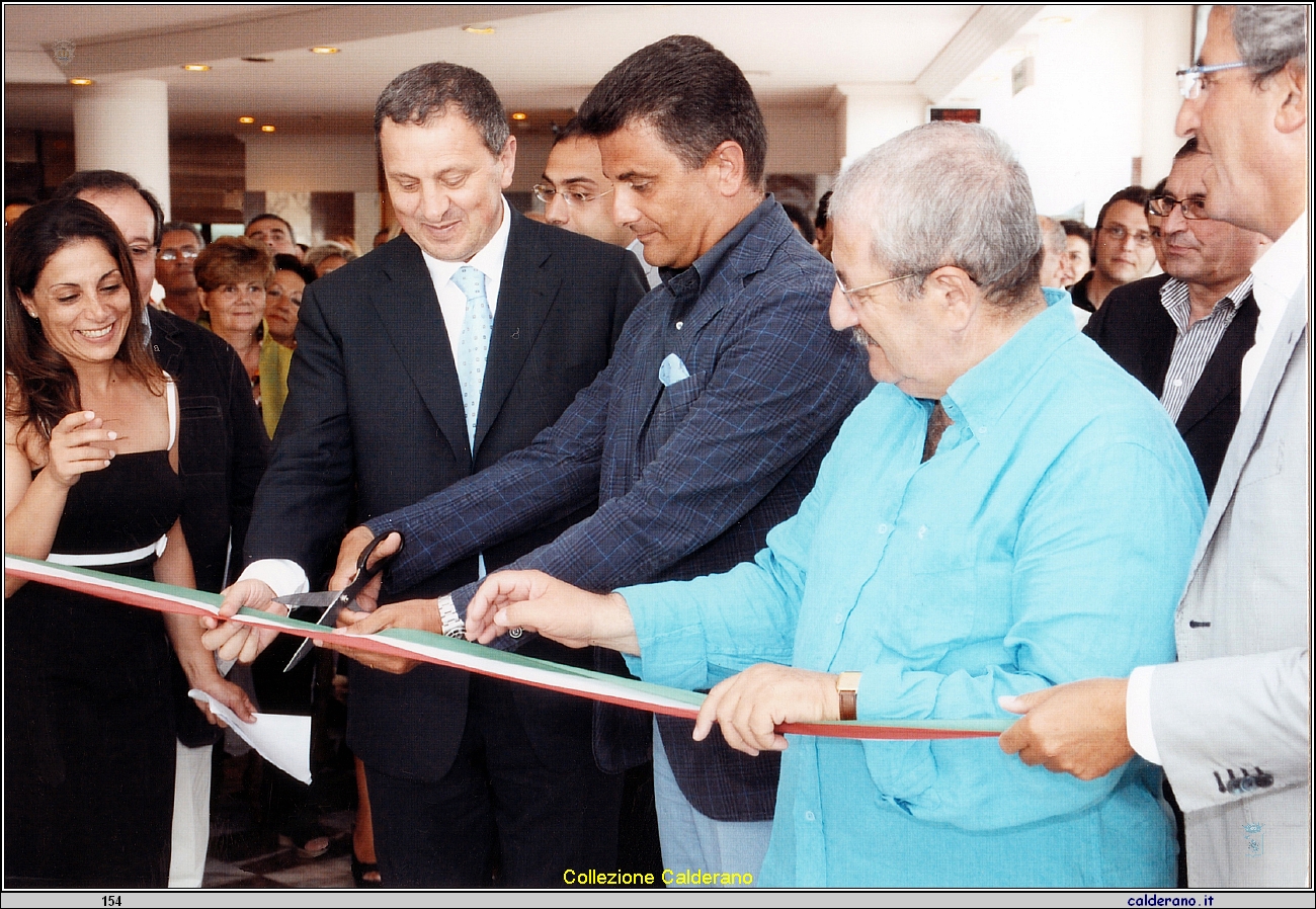 Taglio del nastro per la manifestazione Maratea Film Festival 2008.jpeg