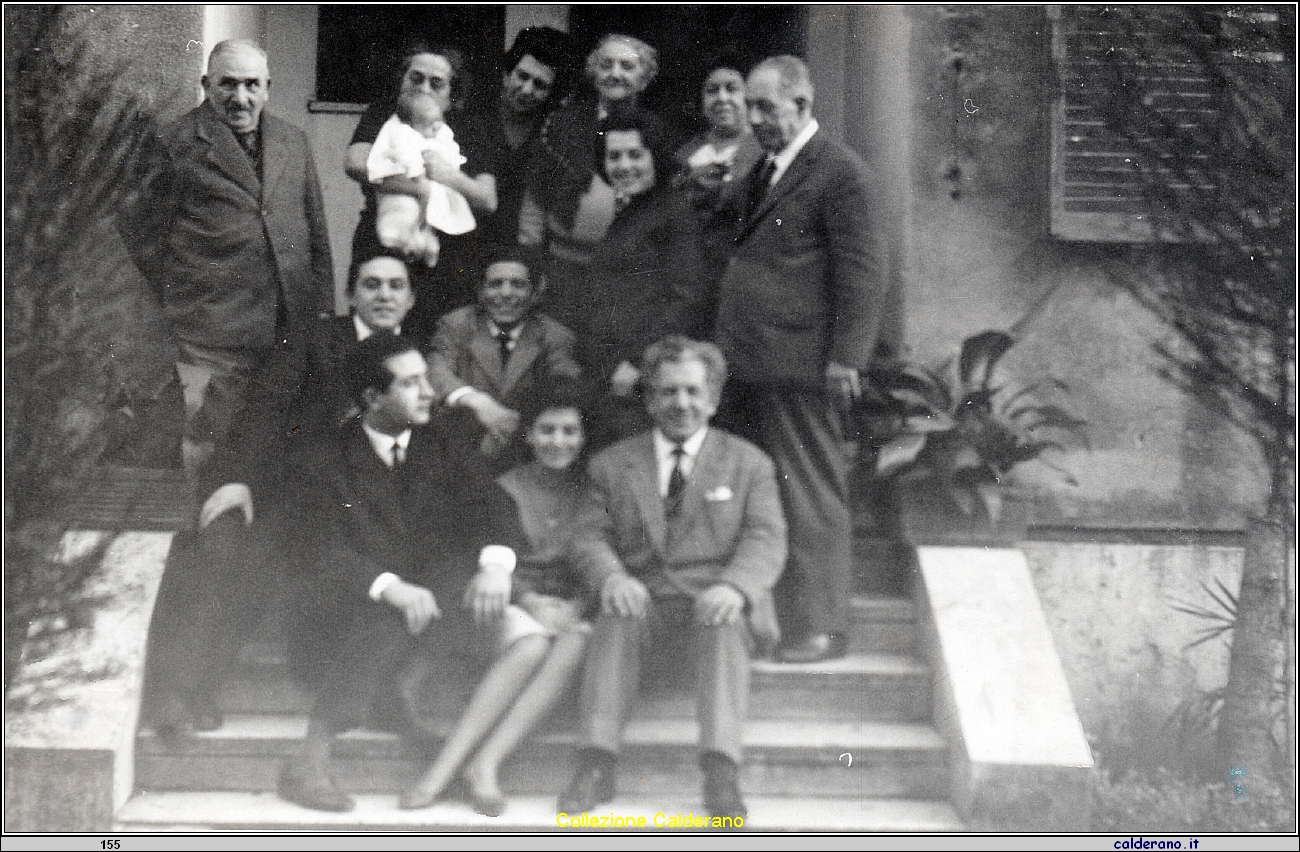 Famiglia Calderano in Via Sarzana a Roma.jpeg