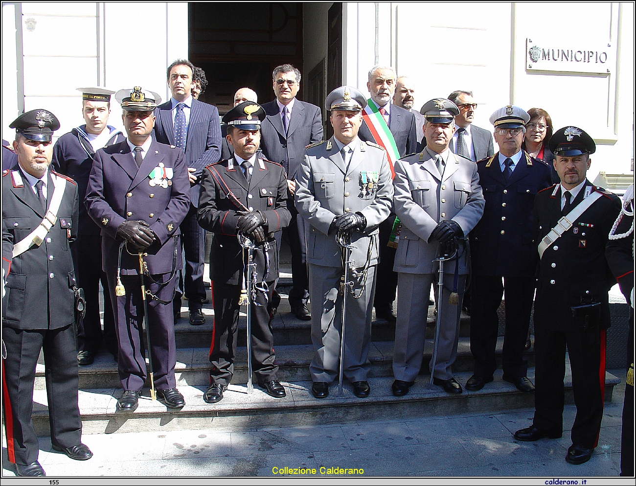 Festa di San Biagio - Il Sindaco Franco Ambrosio e le forze armate - 13 maggio 2006.JPG