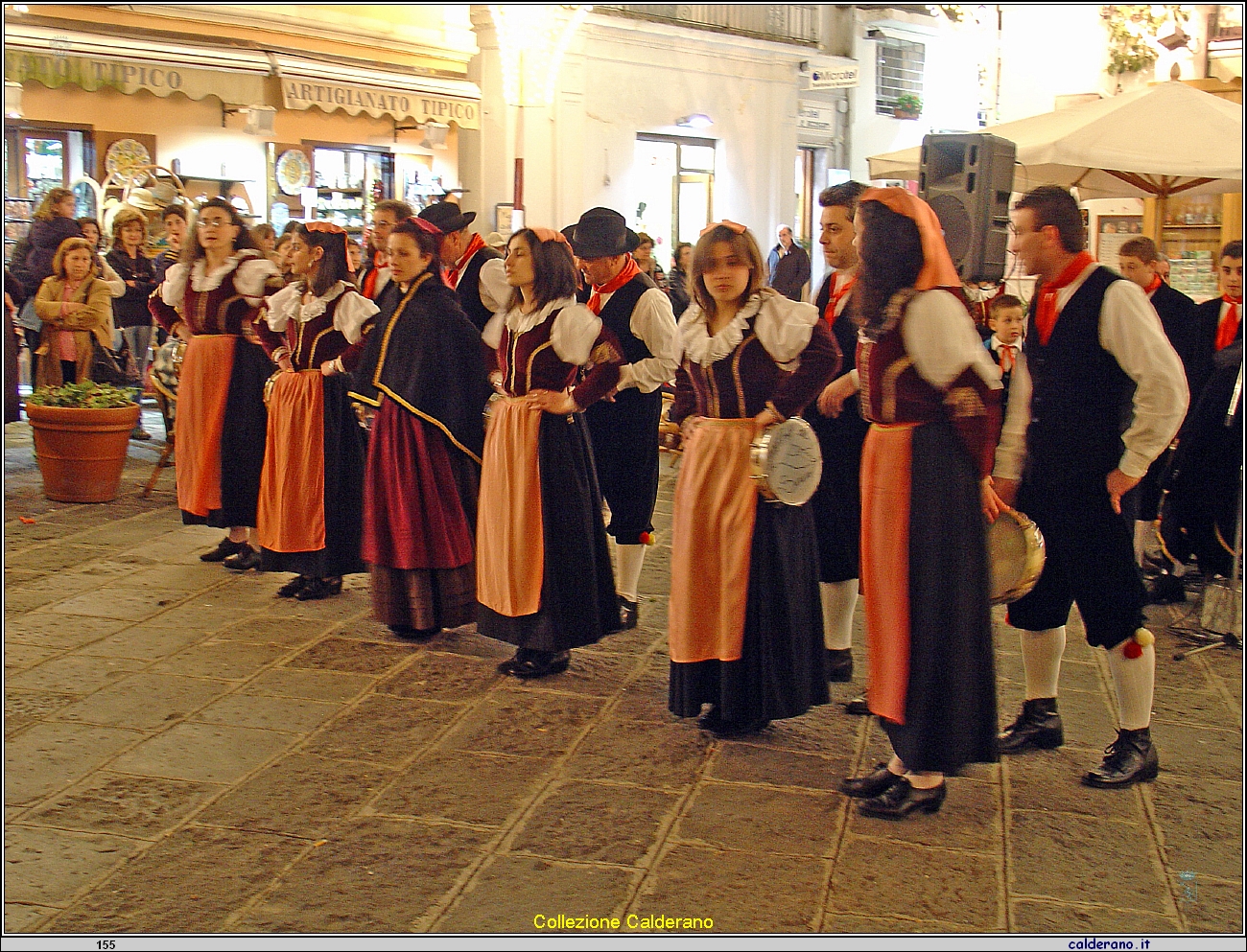Festa di San Biagio - Tarantella in Piazza 12 maggio 2006.JPG