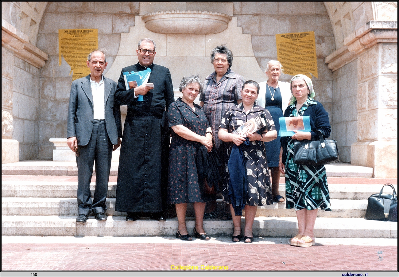 San Giovanni Rotondo con Padre Cerracchio, Vincenzo Coilavolpe, Filomena Calderano, Giuseppina Fiore, Beatrice Avigliano, Maria Mazzeo e Carmela Zietta Avigliano  23-6-1979.jpeg