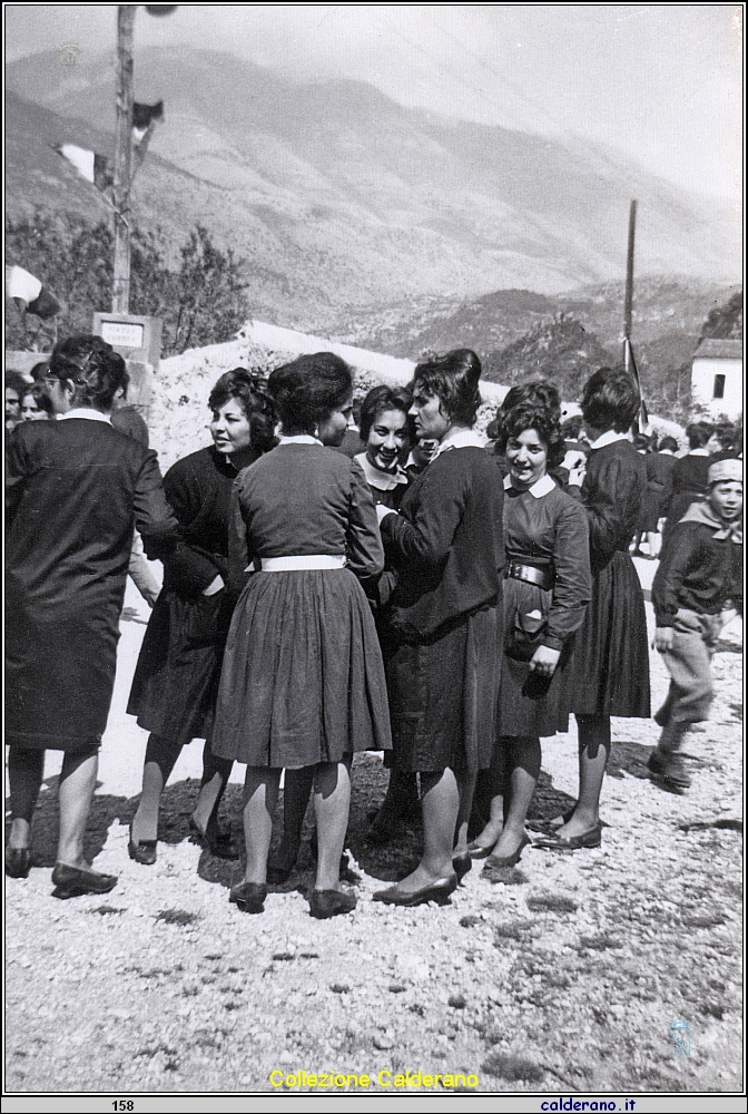 Alunne dell'Istituto Magistrale.jpeg