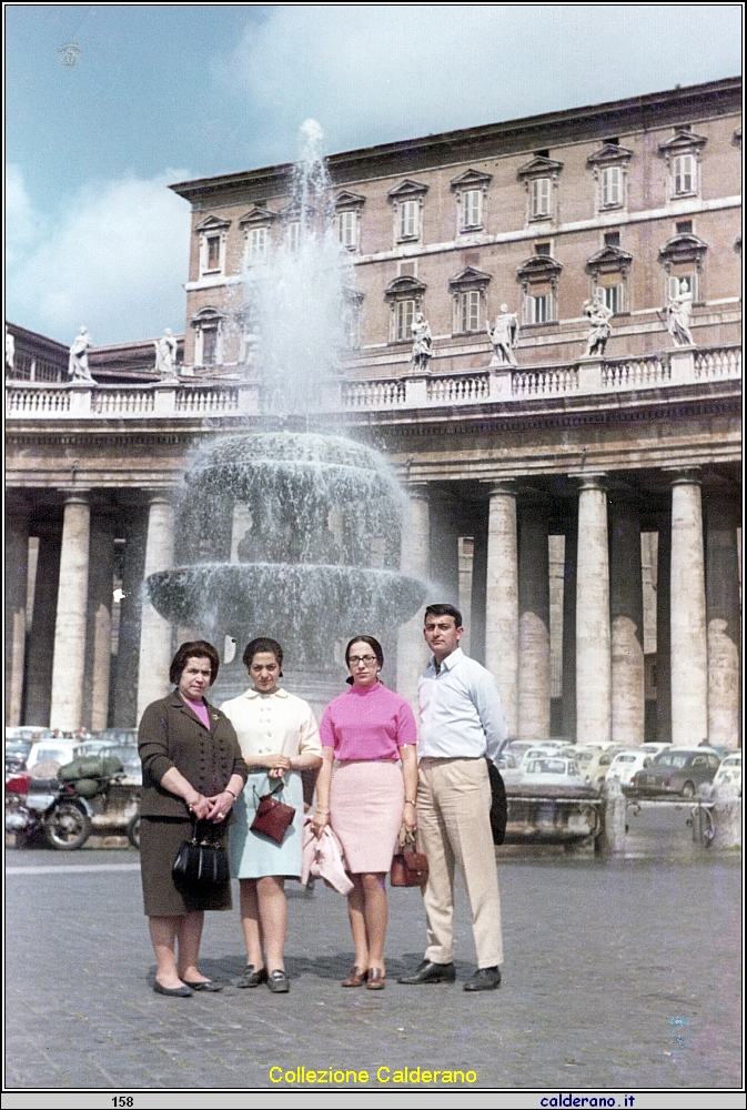 Giuseppina Liberatore, Marirosa e Maria Emilia Calderano ed Eugenio De Rosa 1968.jpeg