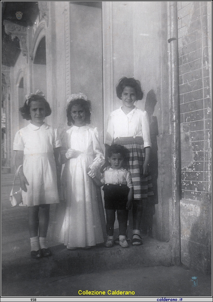 Maria Emilia con Franca, Liliana e Biasino Colavolpe.jpeg