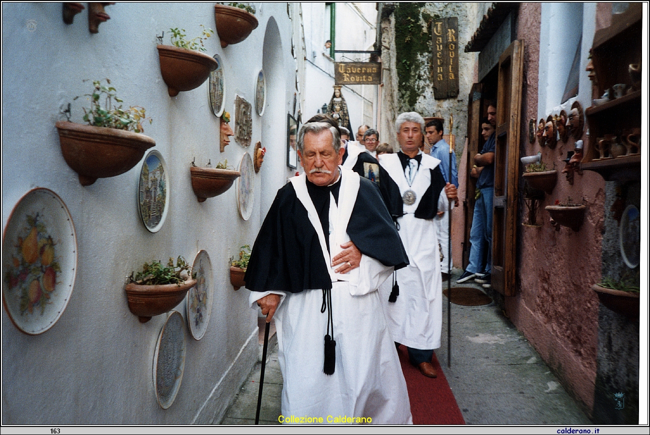 Papa' durante la Processione in Via Rovita.jpeg
