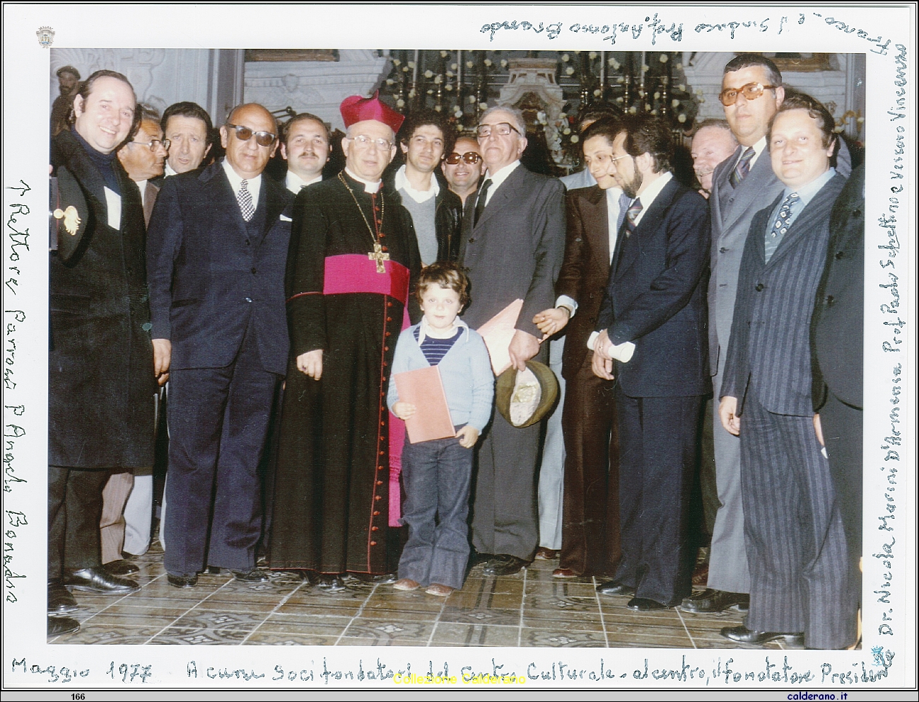 S.E. il Vescoco Vincenzo Franco e alcuni soci fondatori del Centro Culturale Maratea.jpeg