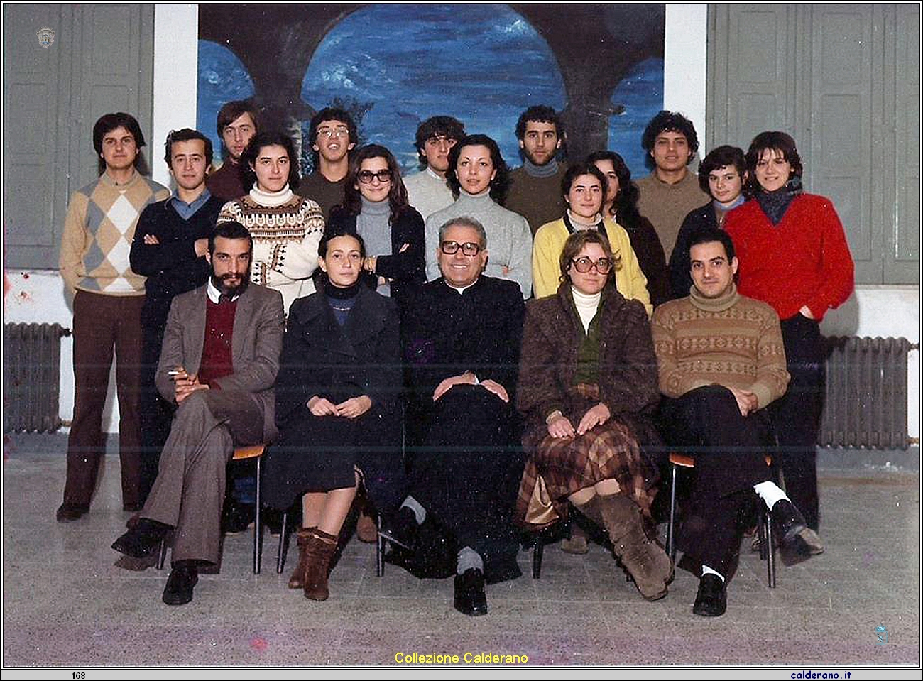 Alunni del Liceo Scientifico con Padre Cerracchio.jpg
