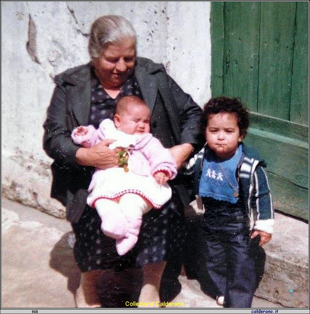 Anna Schettino con Annarita e Gianfranco.jpg