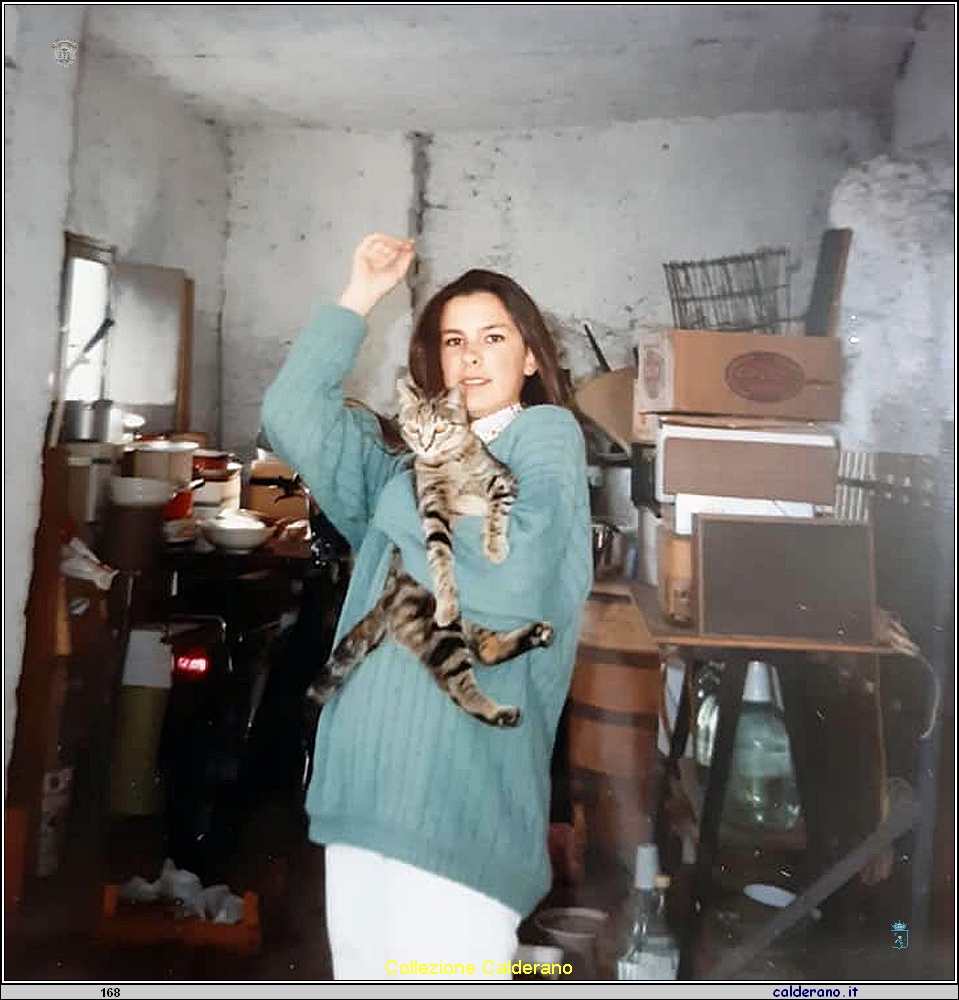 Gloria Vernucci e il gatto.JPG