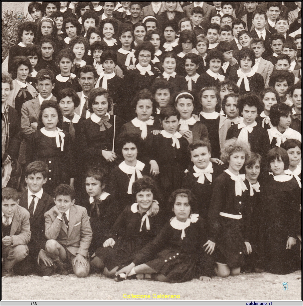 Scuola Media alla Certosa di Padula 1962 2.jpg