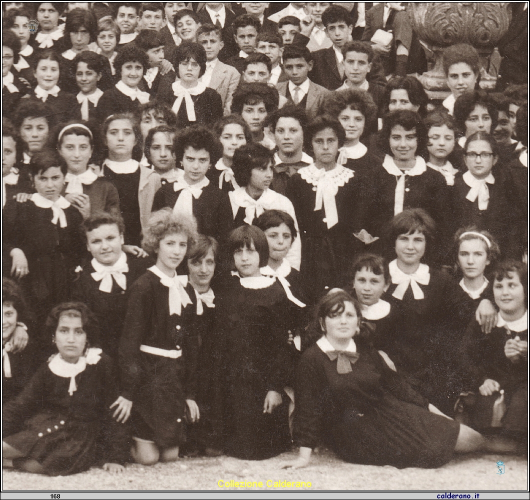 Scuola Media alla Certosa di Padula 1962 3.jpg
