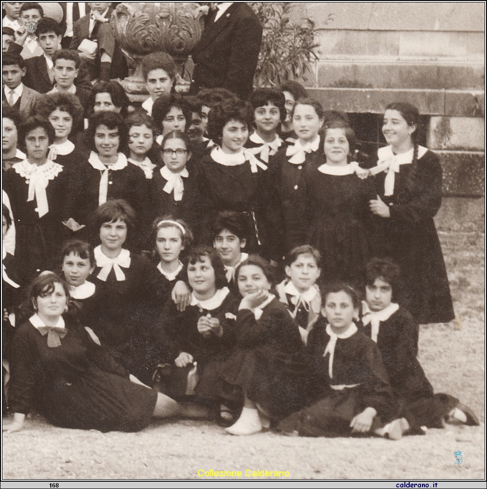 Scuola Media alla Certosa di Padula 1962 4.jpg