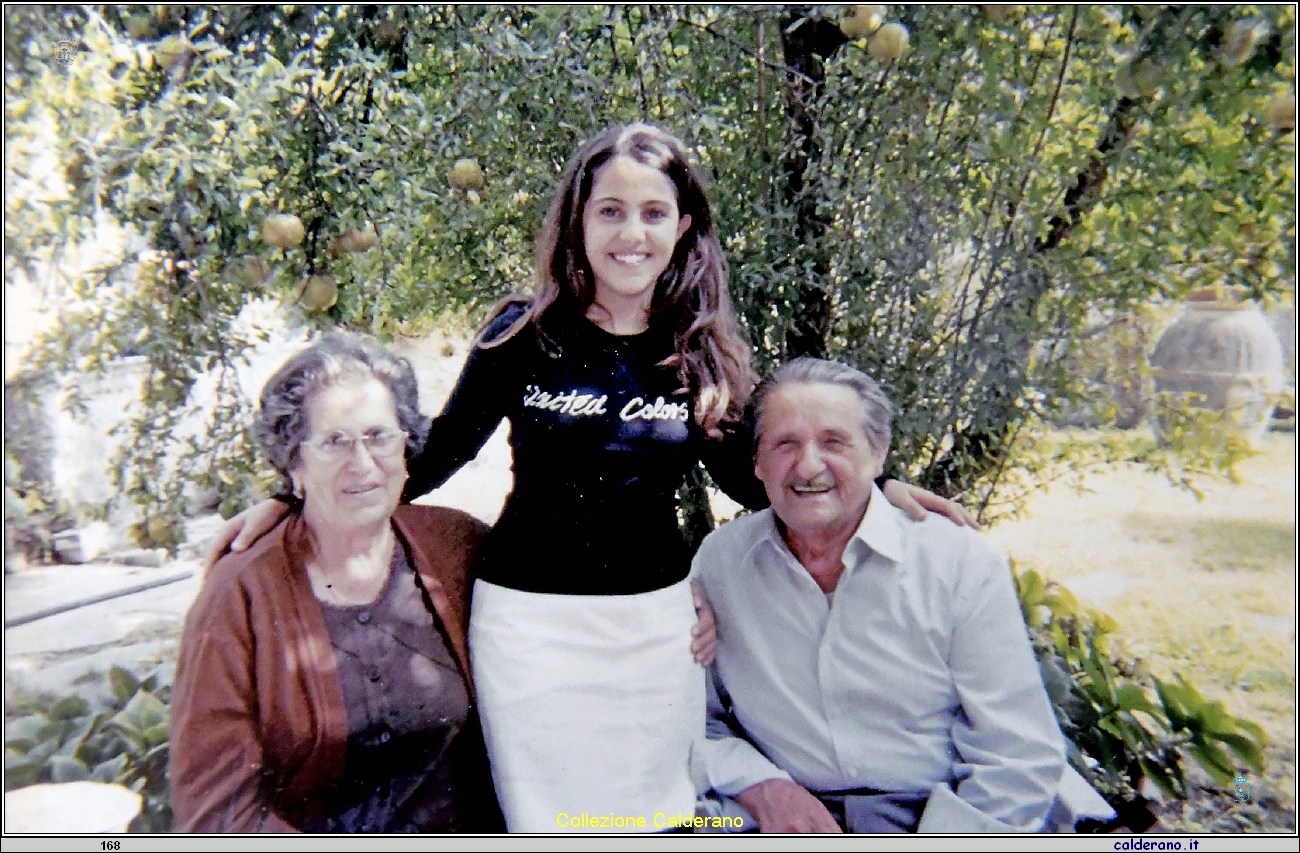 Serena Cernicchiaro con i Nonni Lina e Francesco.JPG