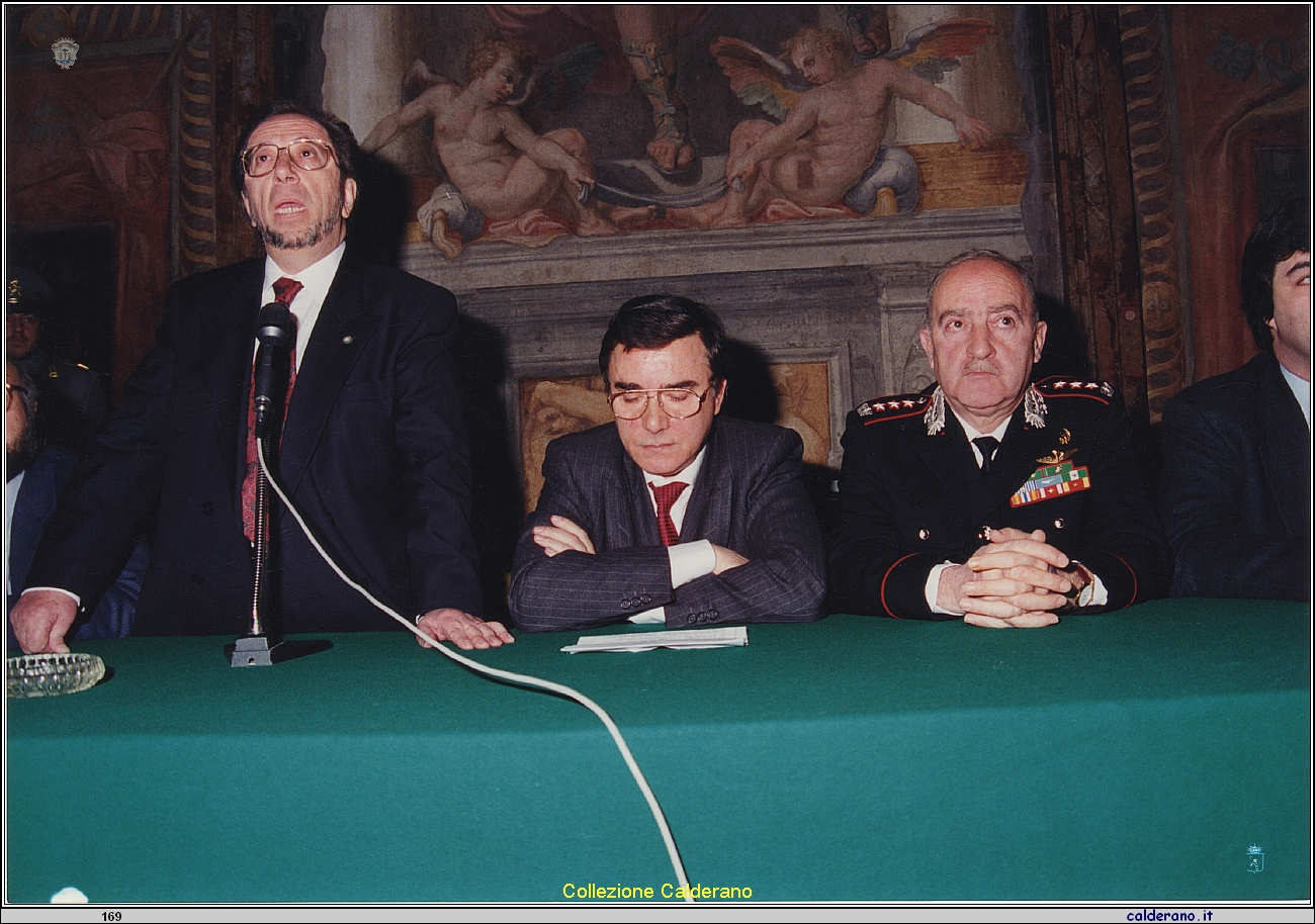 Francesco Sisinni in un intervento nella sede dell'Arma dei Carabinieri - 3.jpeg