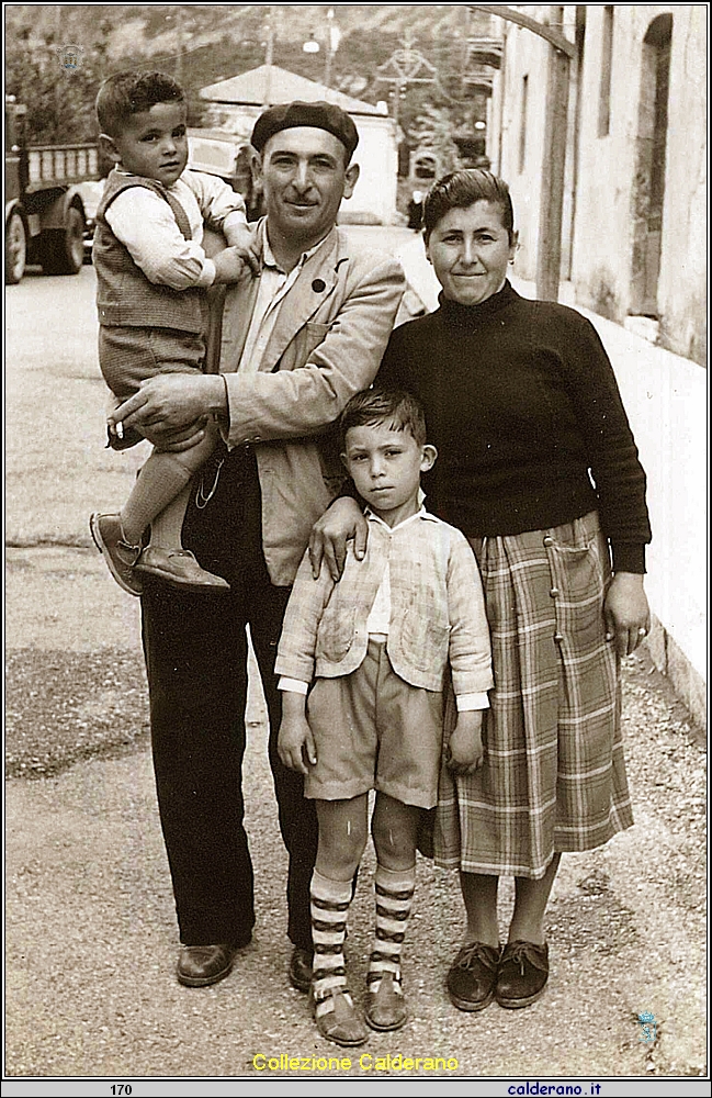 Famiglia Schettino-Oliva - 1956.jpeg