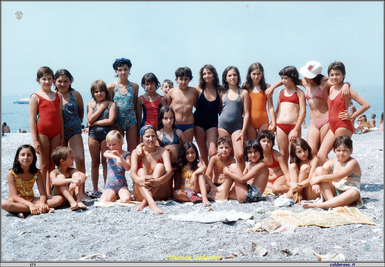 Ragazzi della Colonia a Fiumicello - Estate 1976.jpeg
