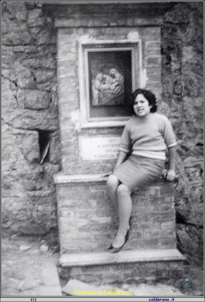 Rosa di Trani in Gita a Paola 1968.jpeg