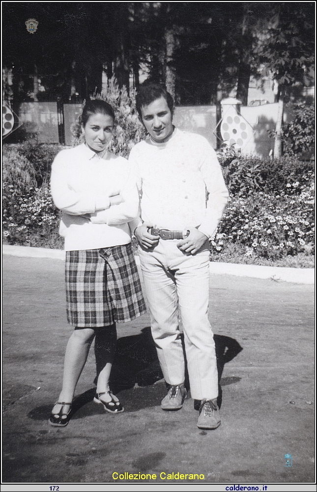 Teresa Velardi ed Elio Avigliano in Gita in Sila 1968.jpeg