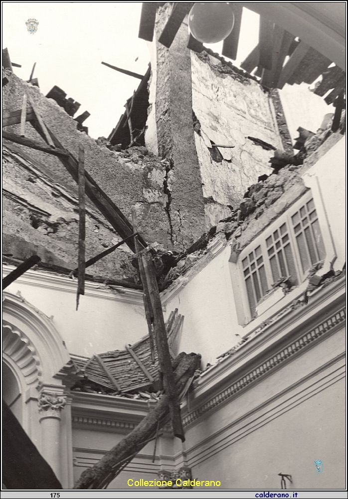 Crollo sul Presbiterio della Chiesa dell'Addolorata 1 26-12-1956.jpeg