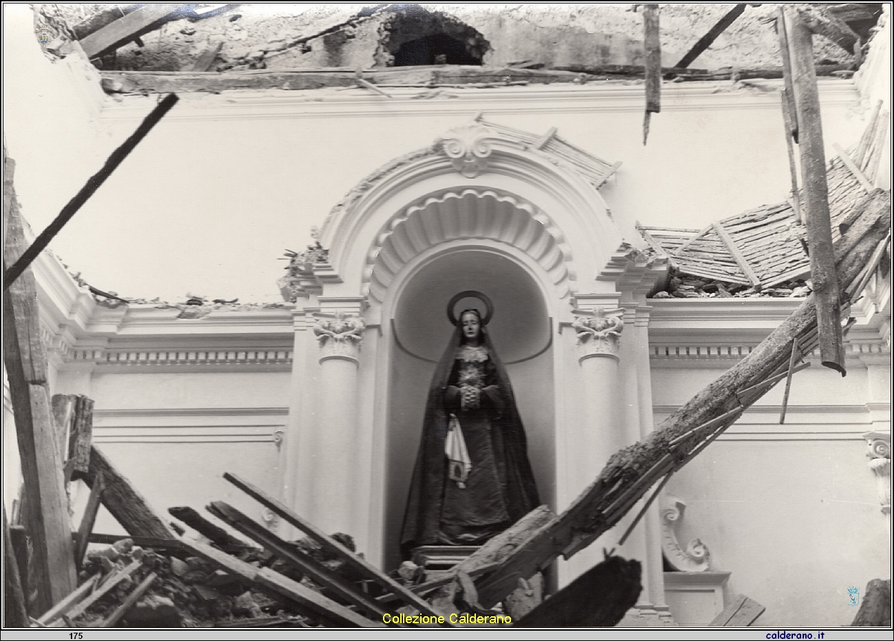 Crollo sul Presbiterio della Chiesa dell'Addolorata 3 26-12-1956.jpeg