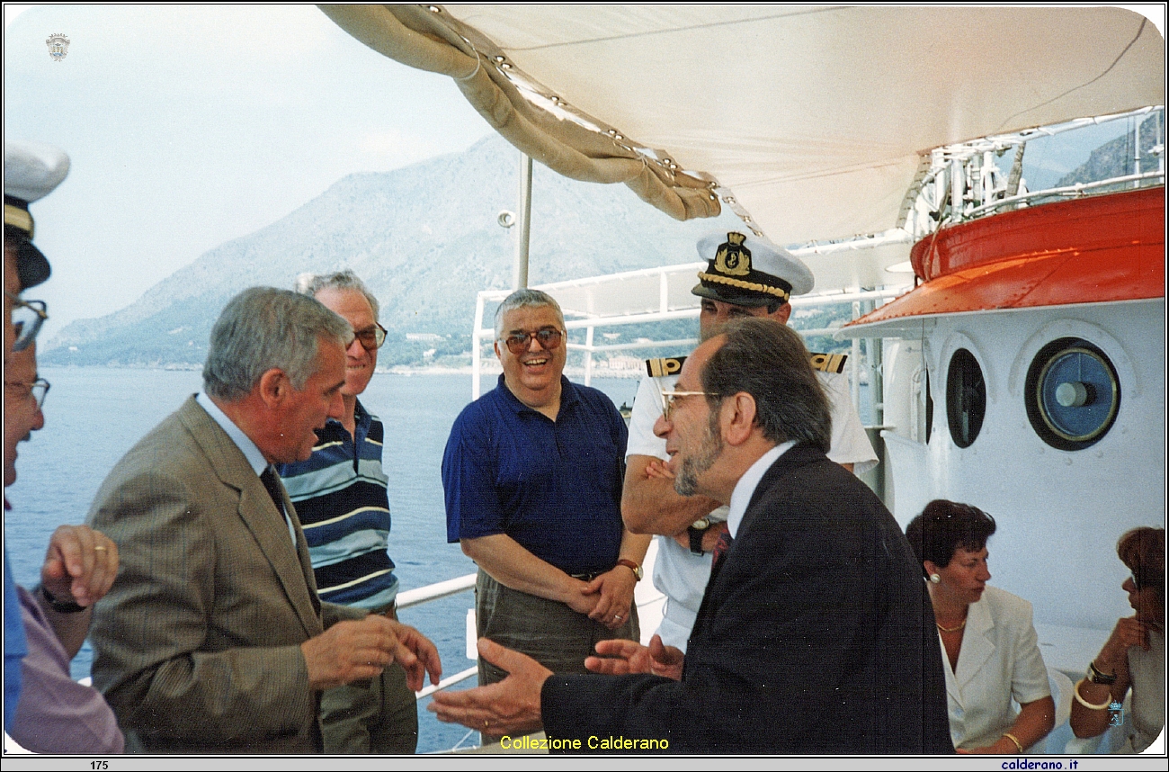 Sopralluogo della Guardia Costiera con la nave Bannock agosto 1995 6.jpeg