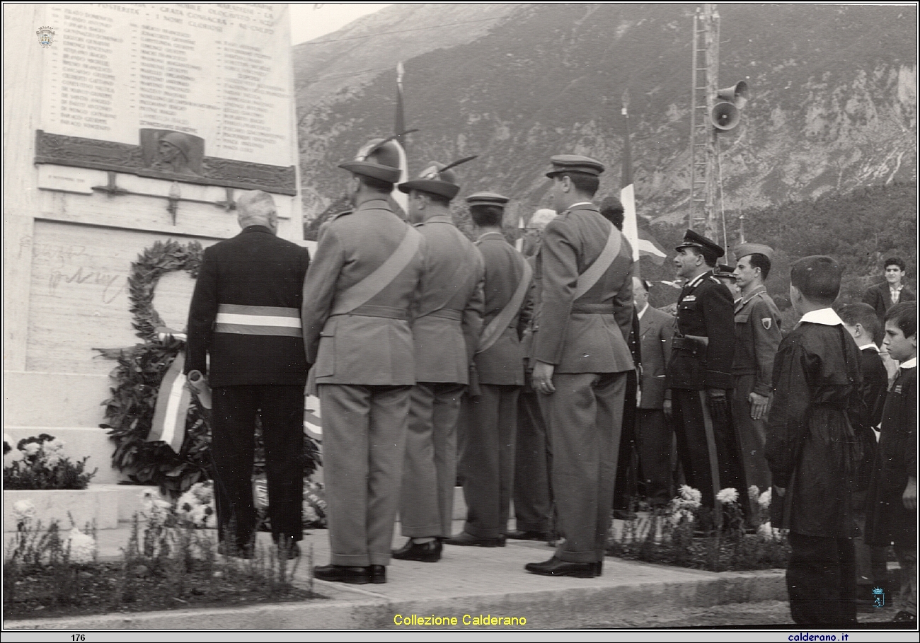 Inaugurazione del Monumento ai Caduti .jpeg