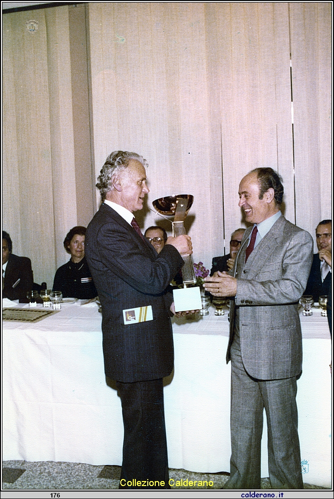 Premiazioni 6 - premia Biagio Vitolo.jpeg