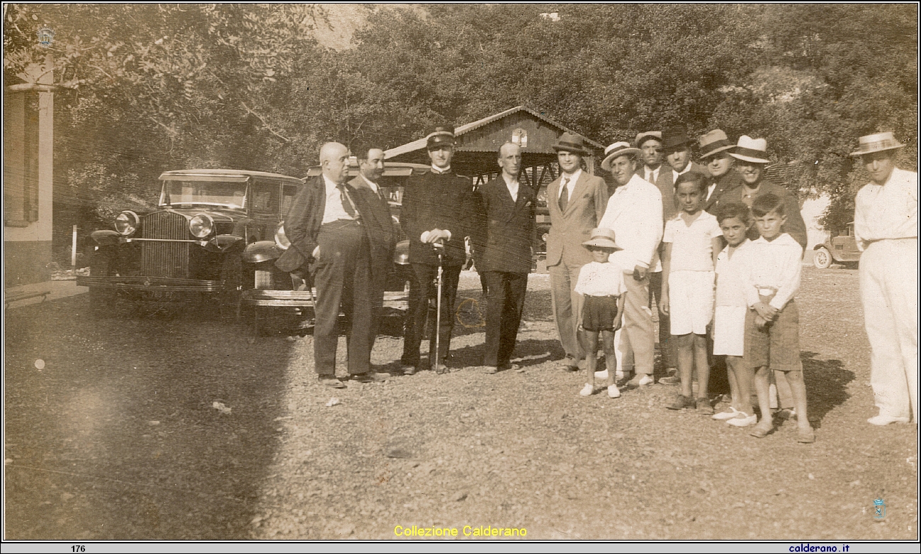 Visitatori alla Colonia Marina di Fiumicello 1934.jpeg