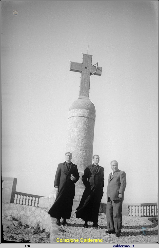 Biagio Vitolo con i Padri Oblati alla Croce del Castello .jpeg