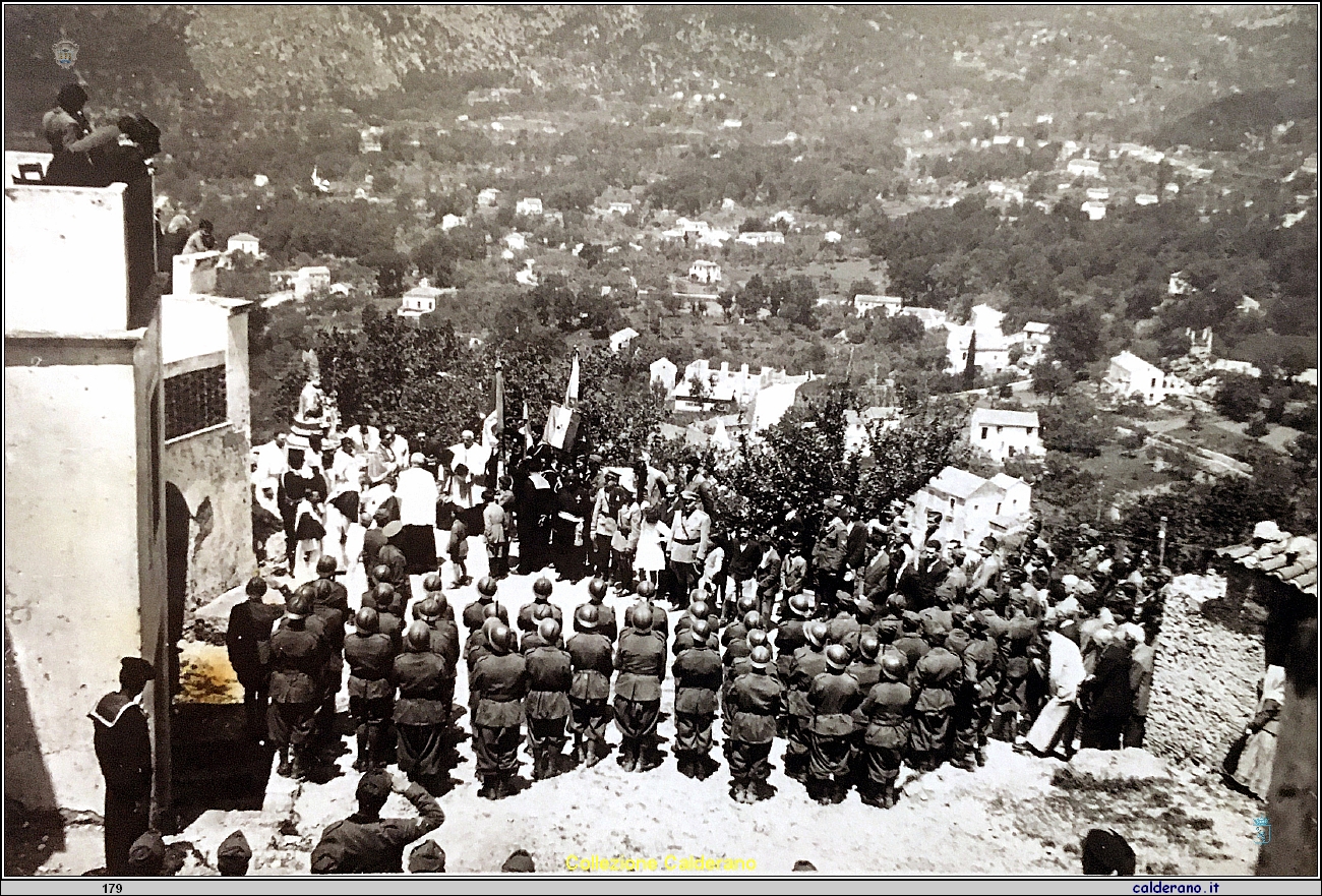 Benedizione alla Pietra del Sole della Festa di San Biagio 8 maggio 1943 - prima dell'armistizio.jpg