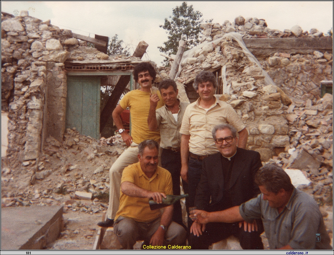 Con Padre Cerracchio con Francesco Schettino a Conza della Campania.jpeg