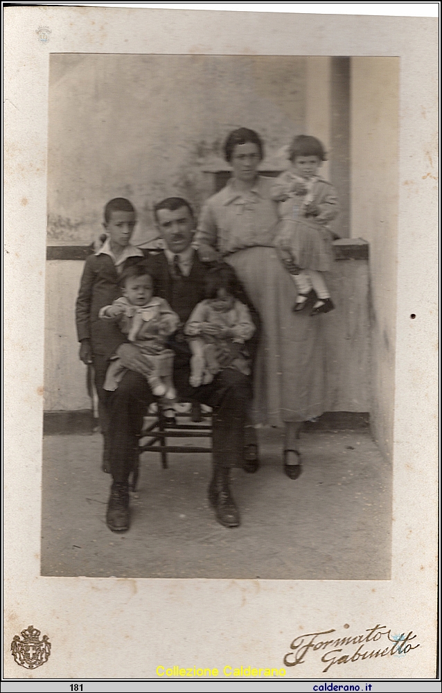 Famiglia con 4 figli .jpeg