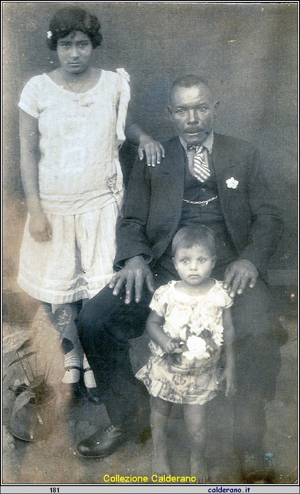 Famiglia di sconosciuto 28-07-1928.jpeg